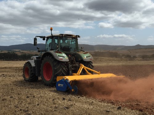 Travail du sol - Déchaumeur à dents - Cultivateur DYNA-DRIVE