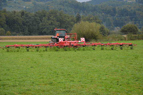 Fenaison - Faneuses - Faneuse SPIDER semi-portée 8,10 ou 14 rotors cat III